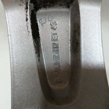 Recambio de llanta para skoda octavia berlina (1u2) 1.8 20v turbo referencia OEM IAM 1U0601025A 6,50JX15H2 ET43 