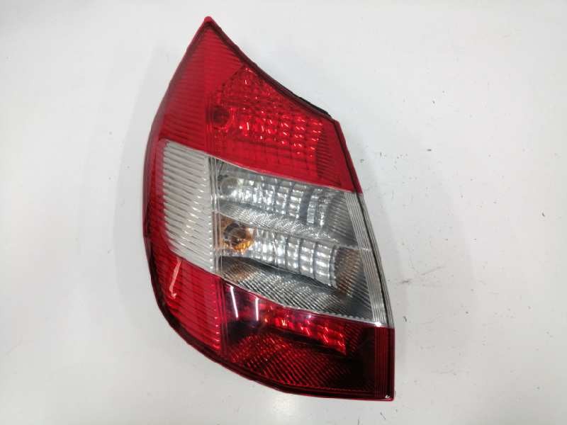Recambio de piloto trasero izquierdo para renault scenic ii 1.5 dci diesel referencia OEM IAM   
