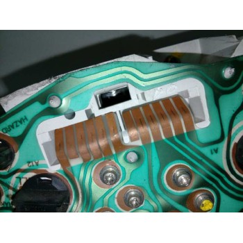 Recambio de cuadro instrumentos para kia sportage td (5-ptas.) referencia OEM IAM 305004F0093  