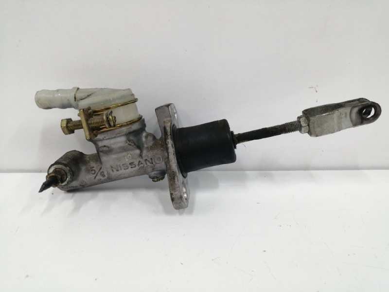 Recambio de bomba embrague para nissan cabstar 01.04  3.0 diesel referencia OEM IAM   