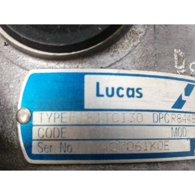 BOMBA INYECCION R8448B070A