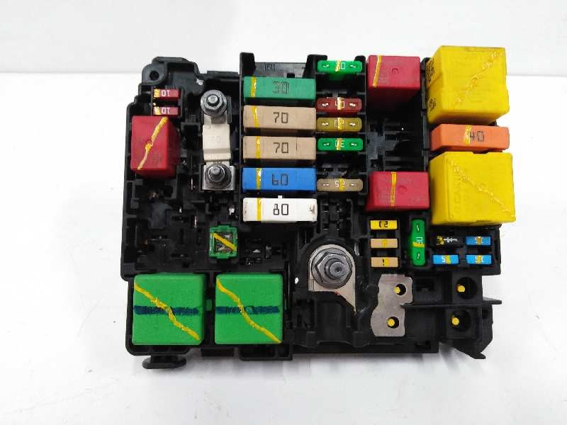 Recambio de caja reles / fusibles para citroën c4 cactus 1.2 12v vti referencia OEM IAM 9804848480  