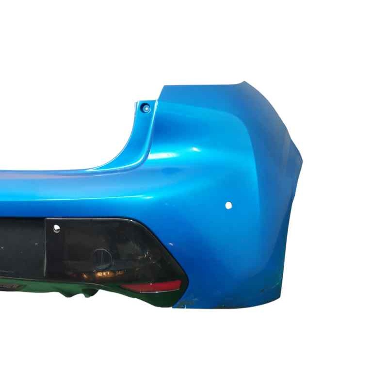 PARAGOLPES TRASERO NECESITA REPARACION