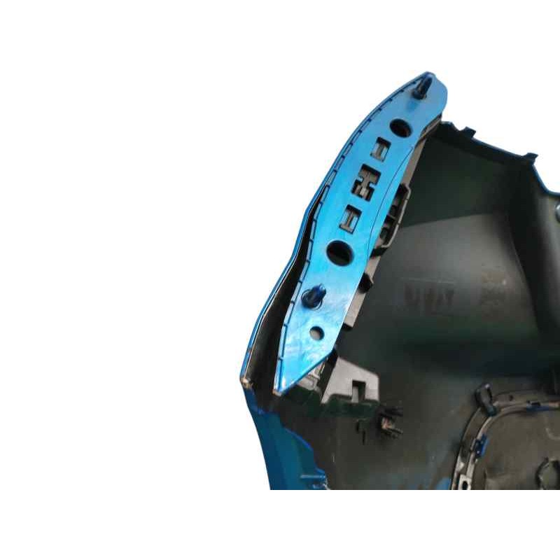 PARAGOLPES TRASERO NECESITA REPARACION
