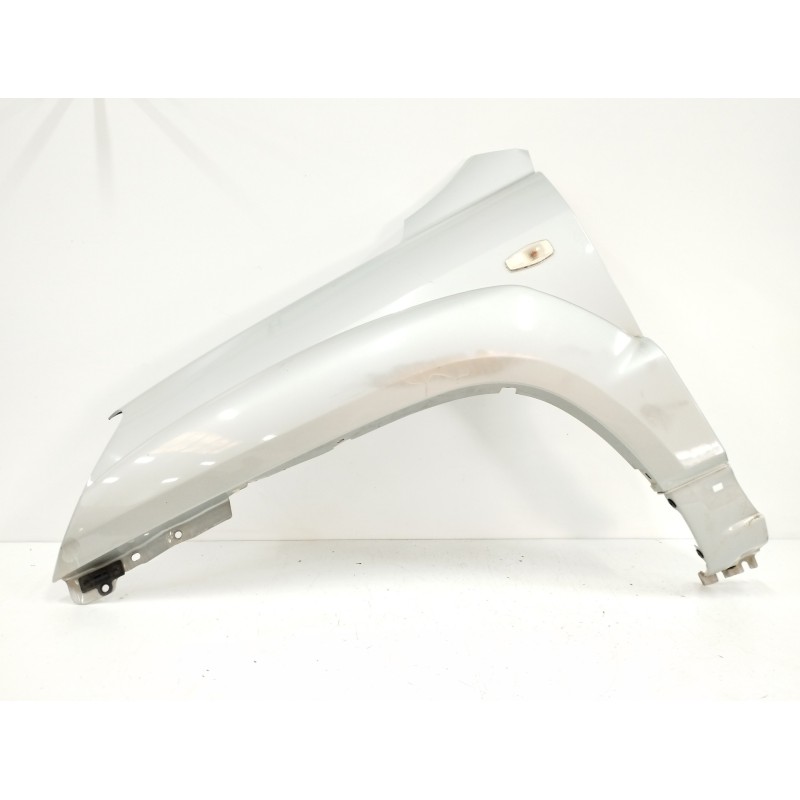 Recambio de aleta delantera izquierda para kia sportage 2.0 crdi referencia OEM IAM   