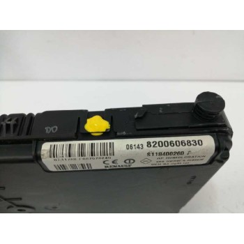 Recambio de caja reles / fusibles para renault scenic ii 1.5 dci diesel referencia OEM IAM 8200606830 S118400260 