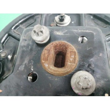 Recambio de mangueta trasera derecha para renault clio iv technofeel referencia OEM IAM 8200738626D TAMBOR 