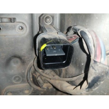 Recambio de faro derecho para kia carnival 2.9 turbodiesel cat referencia OEM IAM  CON DEFECTO LEVE 