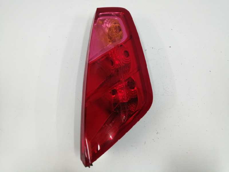 Recambio de piloto trasero derecho para fiat punto (199) nueva coleccion referencia OEM IAM 517015900 Recambio de piloto trasero derecho para fiat punto (199) nueva coleccion referencia OEM IAM 517015900
