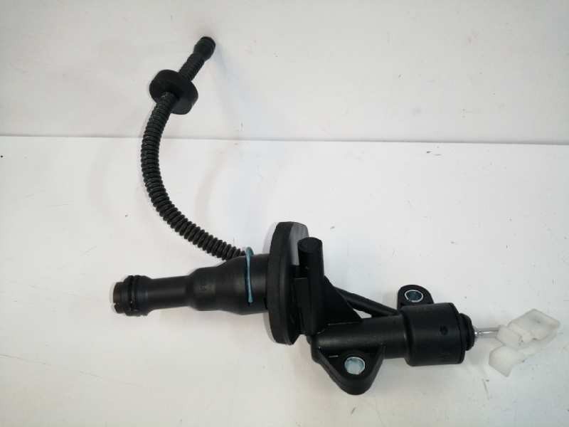 Recambio de bomba embrague para fiat punto (199) nueva coleccion referencia OEM IAM 55251837  