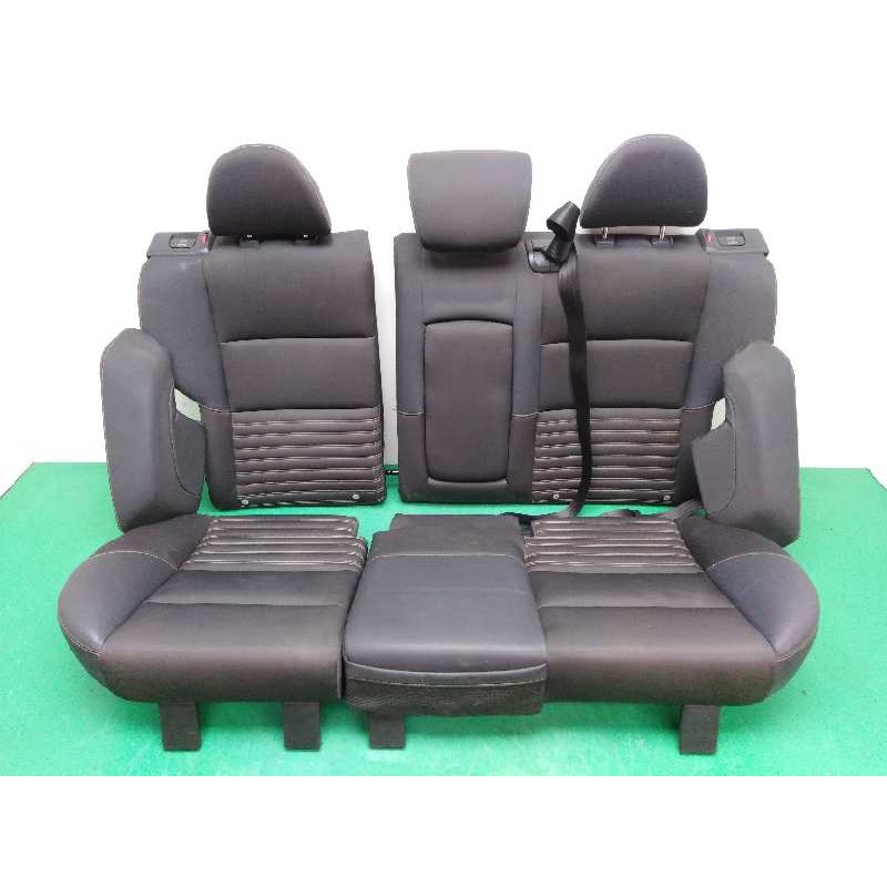 Recambio de asientos traseros para volvo s40 berlina 2.0 diesel cat referencia OEM IAM   