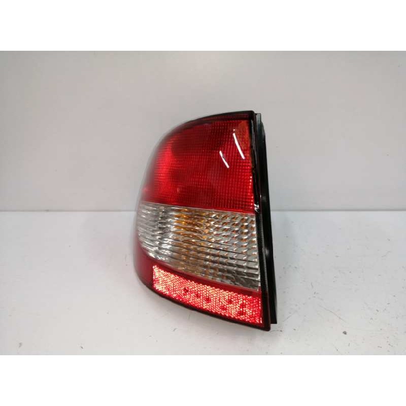 Recambio de piloto trasero izquierdo para renault megane i fase 2 classic (la..) 1.9 dci dynamique referencia OEM IAM 89301490  