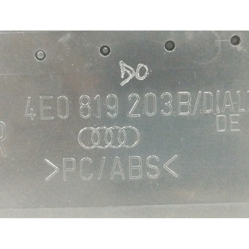 REJILLA AIREADORA DEL APOYABRAZOS