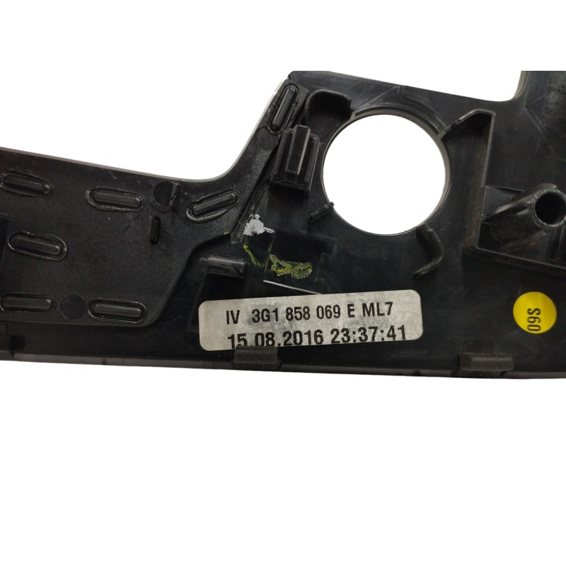 MOLDURA KIT SALPICADERO 3G1858069E