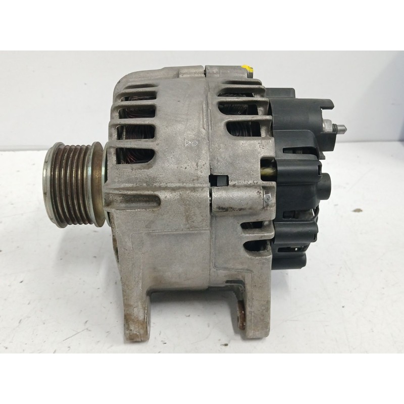 Recambio de alternador para dacia duster (hs_) 1.5 dci referencia OEM IAM 231005770R  