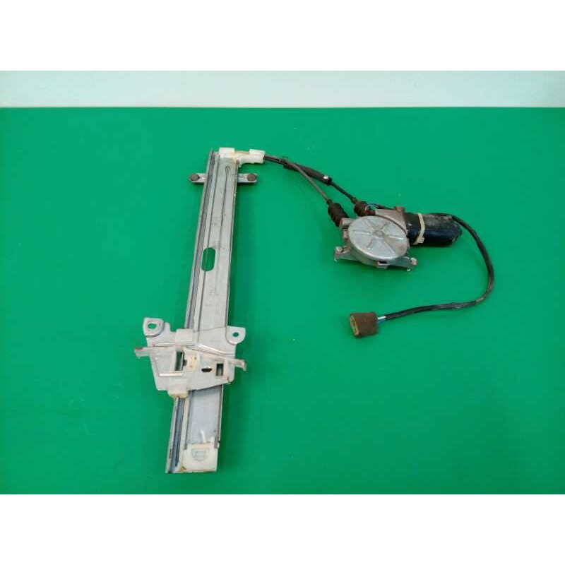 Recambio de elevalunas trasero derecho para kia sportage 2.0 turbodiesel cat referencia OEM IAM FUNDA  