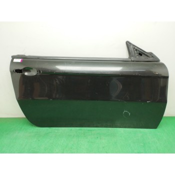 PUERTA DELANTERA DERECHA NECESITA REPARACION 