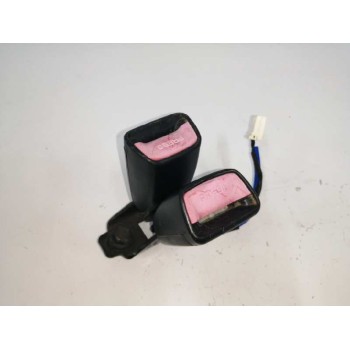 Recambio de enganche cinturon izquierdo para kia cee´d 1.6 crdi cat referencia OEM IAM  TRASERO 