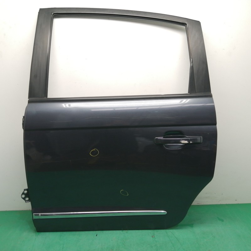 Recambio de puerta trasera izquierda para ssangyong rodius 2.7 turbodiesel cat referencia OEM IAM   