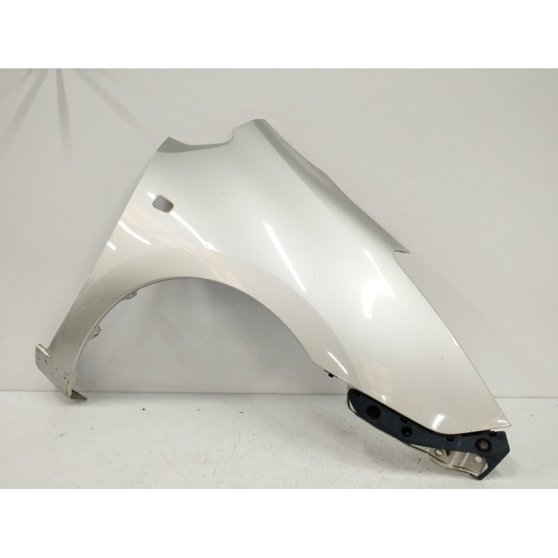 ALETA DELANTERA DERECHA