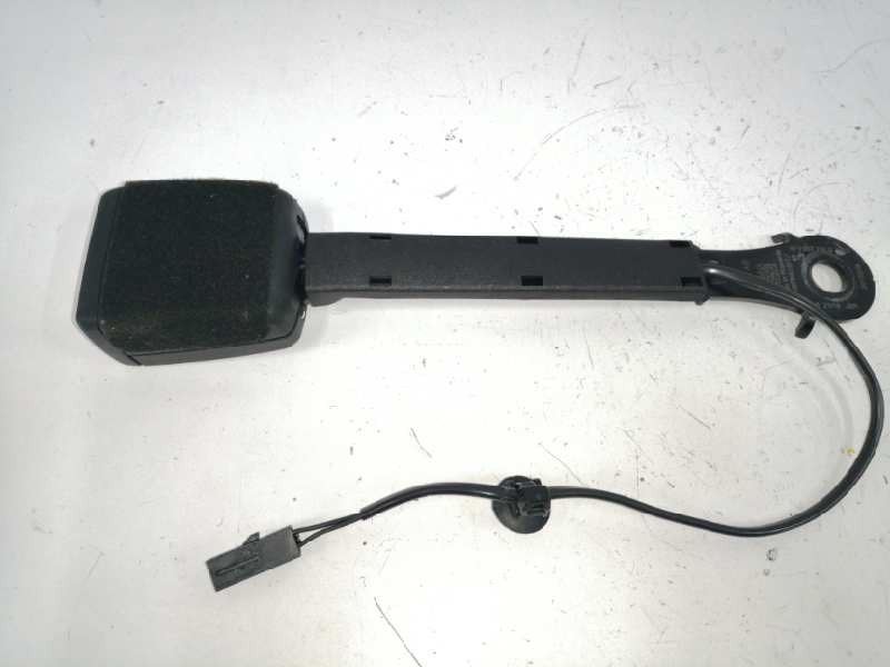 Recambio de enganche cinturon derecho para volkswagen polo 1.0 tsi referencia OEM IAM 6F0857755B DELANTERO Recambio de enganche cinturon derecho para volkswagen polo 1.0 tsi referencia OEM IAM 6F0857755B DELANTERO