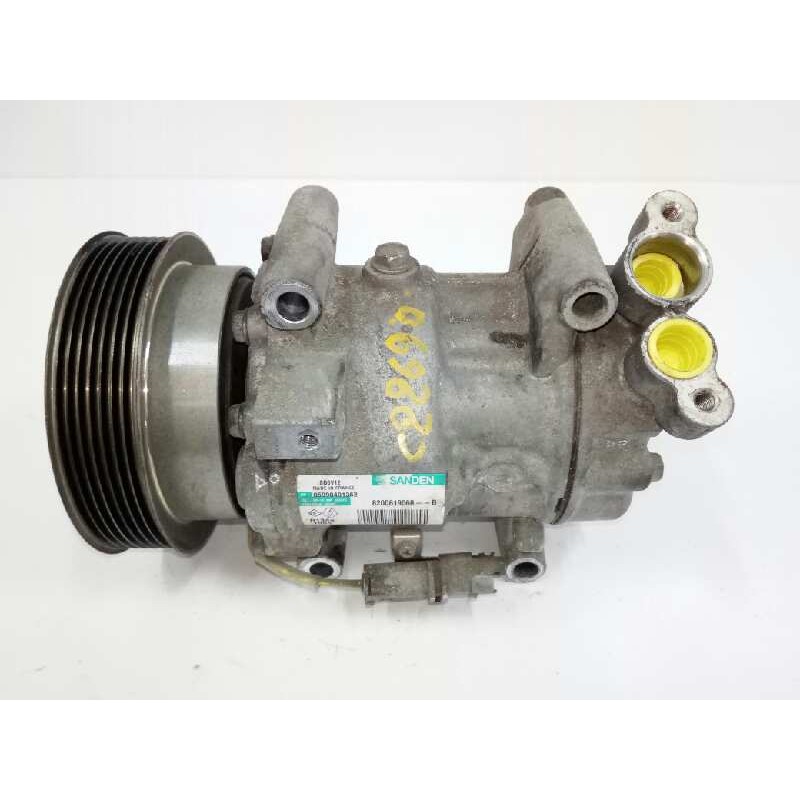 Recambio de compresor aire acondicionado para renault twingo 1.2 referencia OEM IAM 8200819568B  