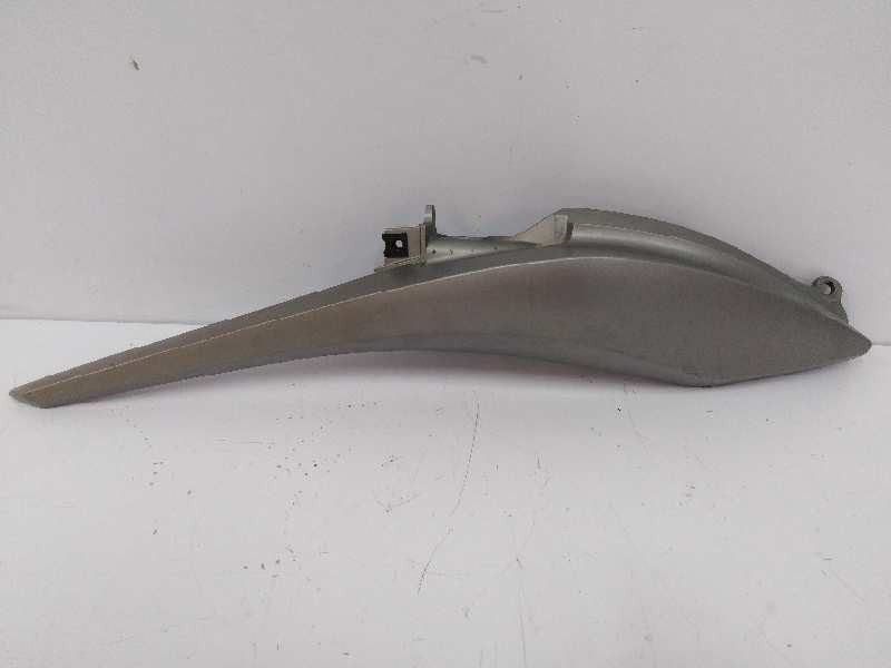 Recambio de carenado para honda cb/cbf 600 / 900 hornet /cbf 1000 referencia OEM IAM 77210MFGD00 TRASERO DERECHO Recambio de carenado para honda cb/cbf 600 / 900 hornet /cbf 1000 referencia OEM IAM 77210MFGD00 TRASERO DERECHO