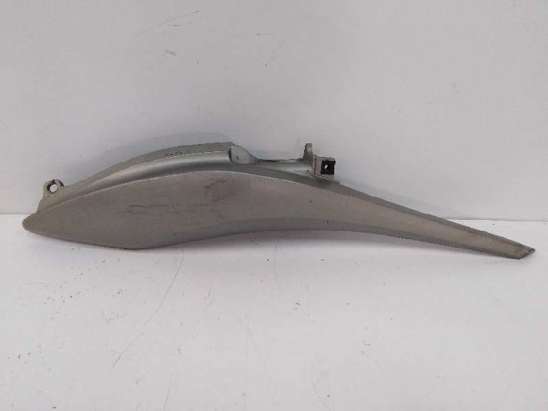 Recambio de carenado para honda cb/cbf 600 / 900 hornet /cbf 1000 referencia OEM IAM 77220MFGD00 TRASERO IZQUIERDO Recambio de carenado para honda cb/cbf 600 / 900 hornet /cbf 1000 referencia OEM IAM 77220MFGD00 TRASERO IZQUIERDO