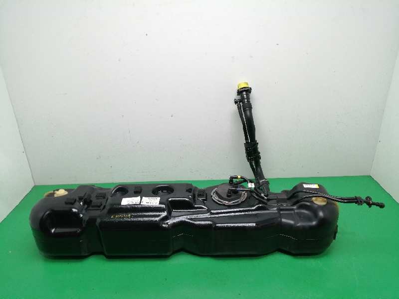 Recambio de deposito combustible para hyundai h350 kasten 2.5 crdi cat referencia OEM IAM 3110059100 3116159000 