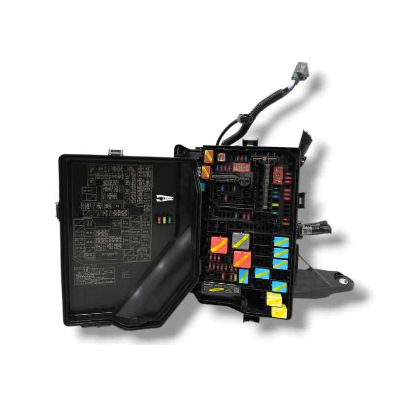 CAJA RELES / FUSIBLES 8264442010