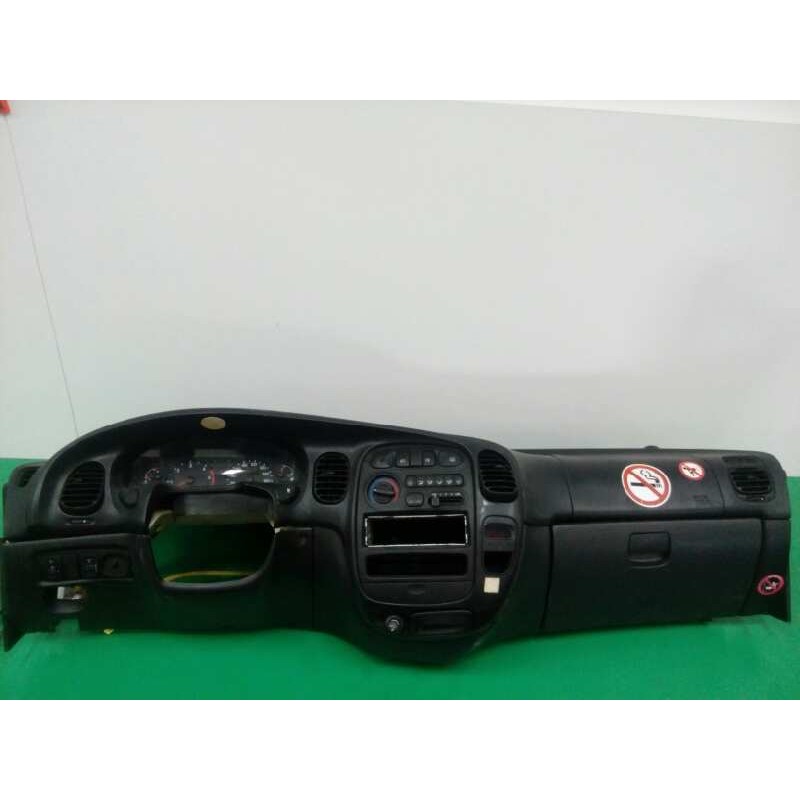 Recambio de salpicadero para hyundai h 1 2.5 turbodiesel referencia OEM IAM 847614A000  847514A000