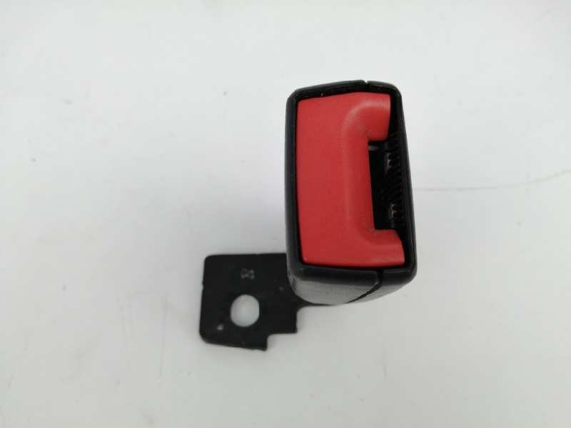 Recambio de enganche cinturon izquierdo para opel corsa d opc referencia OEM IAM 13274778 TRASERO 605358161G Recambio de enganche cinturon izquierdo para opel corsa d opc referencia OEM IAM 13274778 TRASERO 605358161G