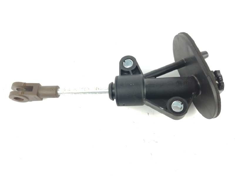 Recambio de bomba embrague para opel corsa d opc referencia OEM IAM 55190994 VEHICULO INGLES Recambio de bomba embrague para opel corsa d opc referencia OEM IAM 55190994 VEHICULO INGLES