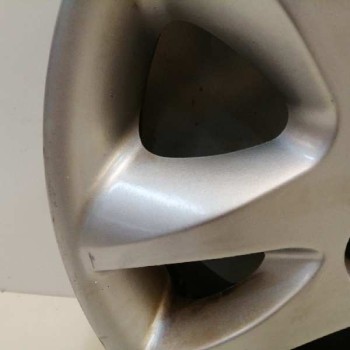 Recambio de llanta para kia carnival 2.9 crdi cat referencia OEM IAM 529104D250 E17X6,5J ET46 