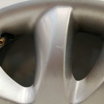 Recambio de llanta para kia carnival 2.9 crdi cat referencia OEM IAM 529104D250 E17X6,5J ET46 