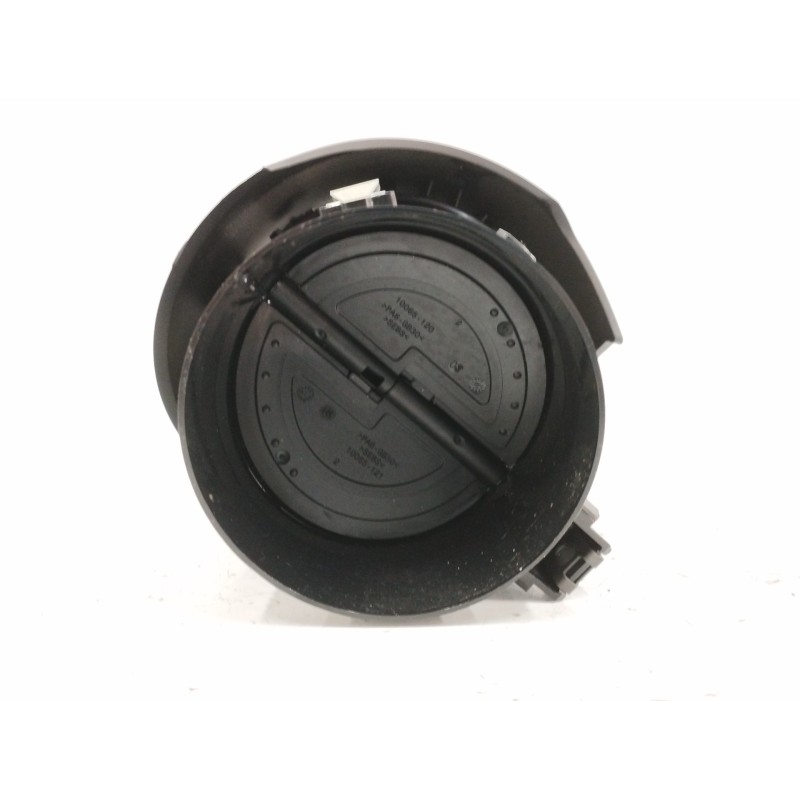 REJILLA AIREADORA LADO IZQUIERDO