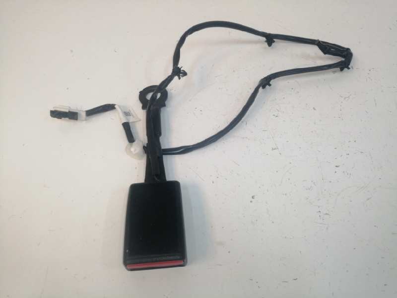 Recambio de enganche cinturon derecho para nissan micra v (k14) 1.0 12v cat referencia OEM IAM 868425FA0A DELANTERO Recambio de enganche cinturon derecho para nissan micra v (k14) 1.0 12v cat referencia OEM IAM 868425FA0A DELANTERO