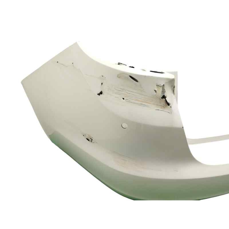 PARAGOLPES TRASERO NECESITA REPARACION