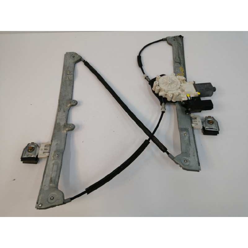 ELEVALUNAS DELANTERO DERECHO RA2484 CARIBE