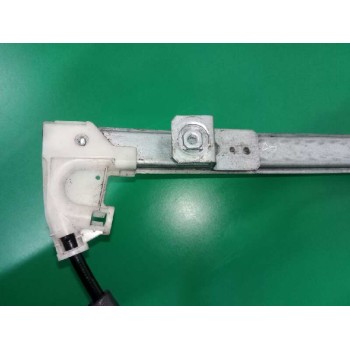 Recambio de elevalunas delantero izquierdo para renault clio ii fase ii (b/cb0) campus referencia OEM IAM FUNDA D334601 