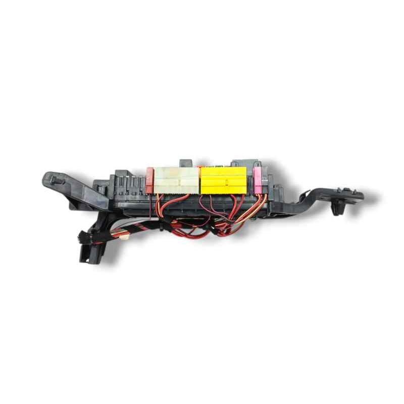 CAJA RELES / FUSIBLES