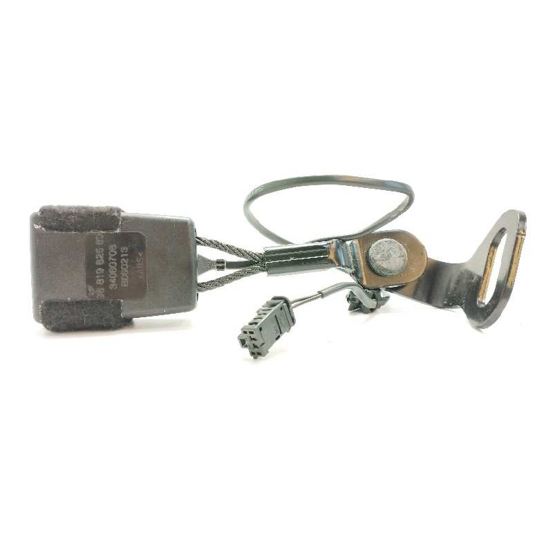 ENGANCHE CINTURON DERECHO TRASERO 34061425A