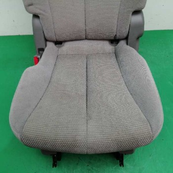 Recambio de asientos trasero izquierdo para kia carnival 2.9 crdi cat referencia OEM IAM   