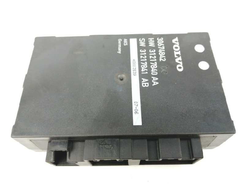 Recambio de modulo electronico para volvo v70 familiar 2.4 diesel cat referencia OEM IAM 30674842 APERTURA PORTON 