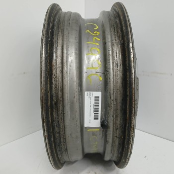 Recambio de llanta para nissan trade 100 3.0 turbodiesel referencia OEM IAM 081050133C 5JX15H2 5H 5X160