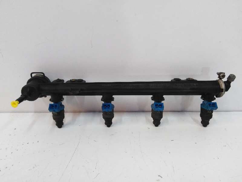 Recambio de rampa inyectora para volvo s40 berlina 1.6 cat referencia OEM IAM 9202510  