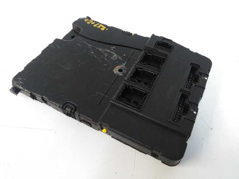 Recambio de modulo confort para renault scenic ii confort expression referencia OEM IAM 8200525385  