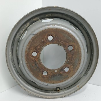 Recambio de llanta para nissan trade 100 3.0 turbodiesel referencia OEM IAM 081050133C 5JX15H2 5H 5X160