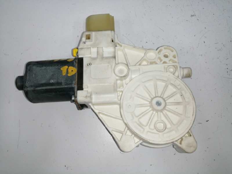 Recambio de motor elevalunas trasero derecho para bmw serie 7 (f01/f02) 750ld xdrive referencia OEM IAM 70460320 0130822515 