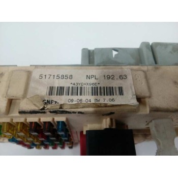 Recambio de caja reles / fusibles para fiat stilo (192) 1.9 jtd cat referencia OEM IAM 51715858  